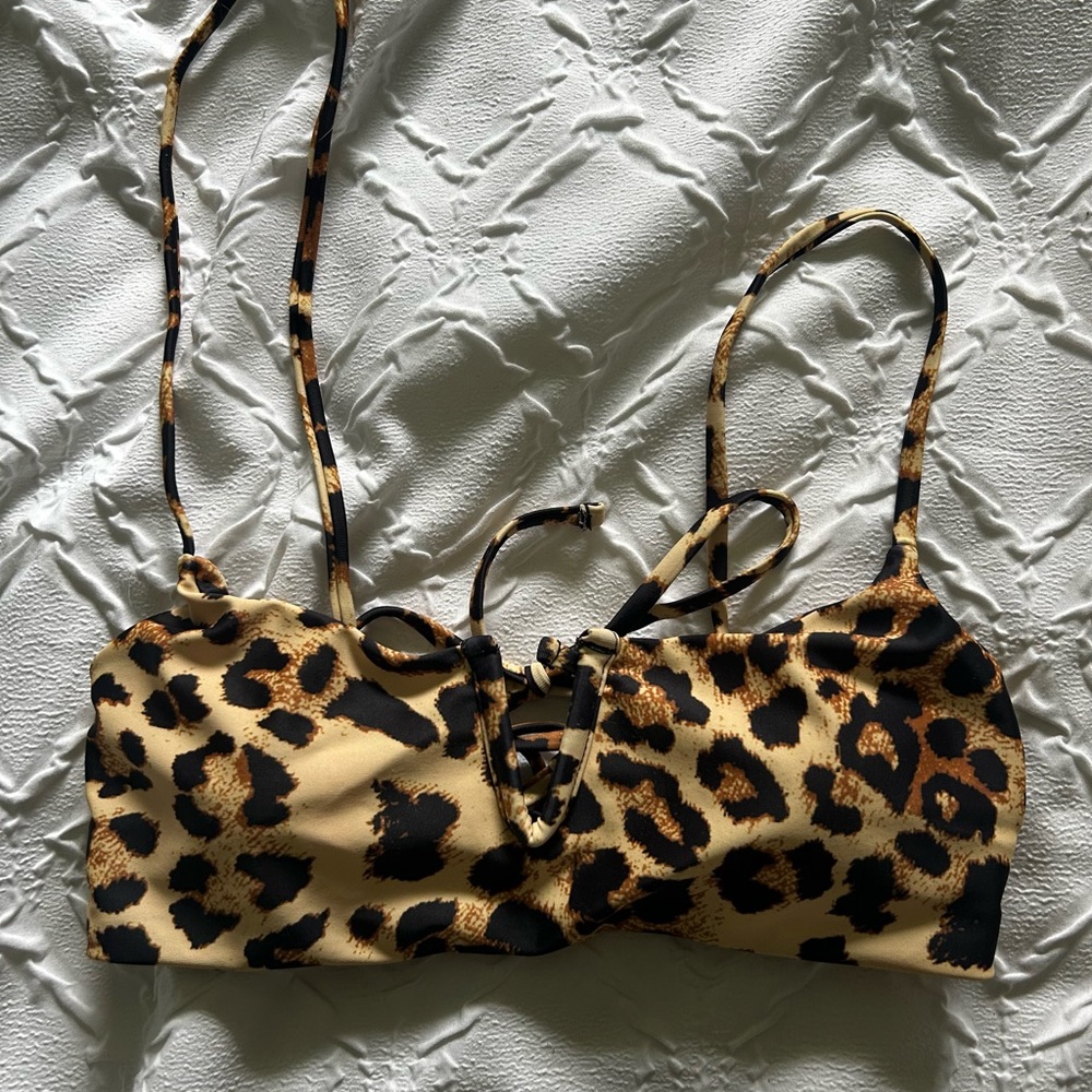 Zaful Leopard Print Bikini Top